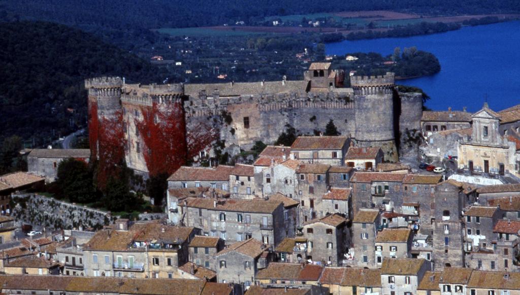 The Lake Chalet Bracciano  Bagian luar foto