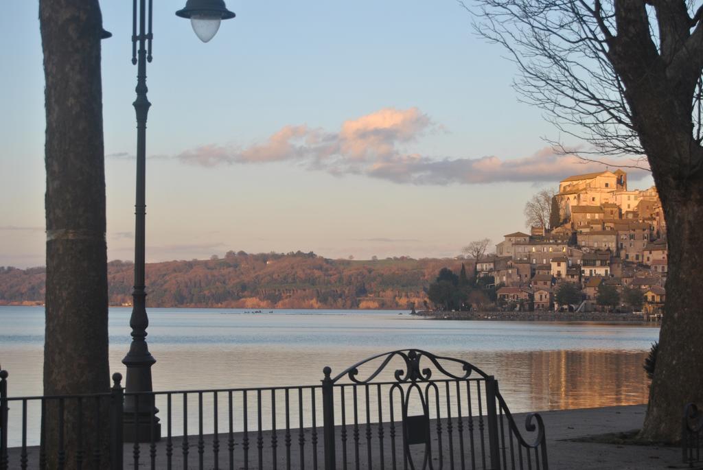 The Lake Chalet Bracciano  Bagian luar foto